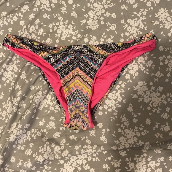 Size small bikini bundle - Picture 4 of 4